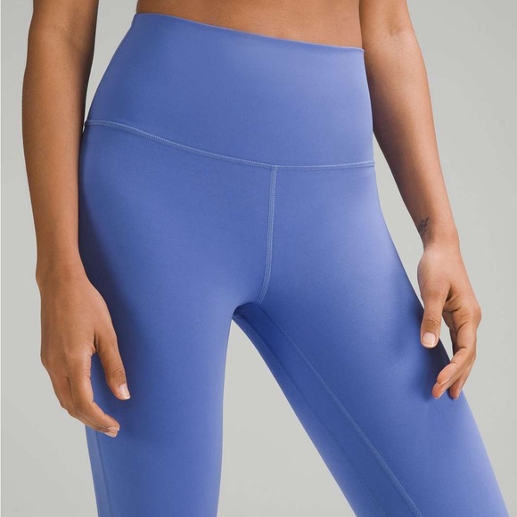 Lululemon Align High-Rise Mini-Flared Pant 28" - Picture 4 of 11